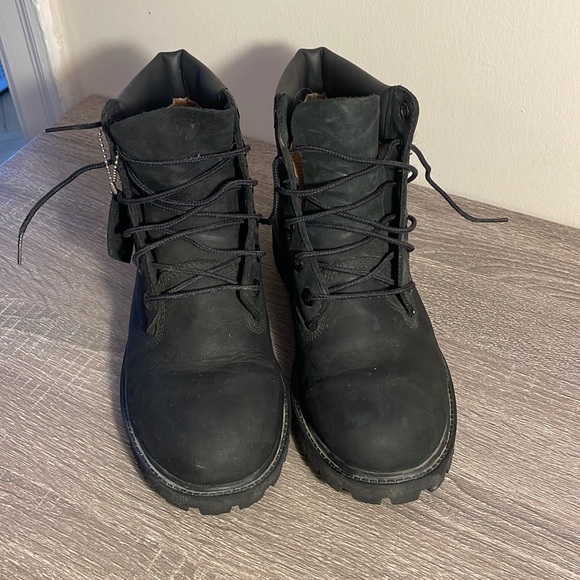 Black Timberlands - Picture 2 of 6